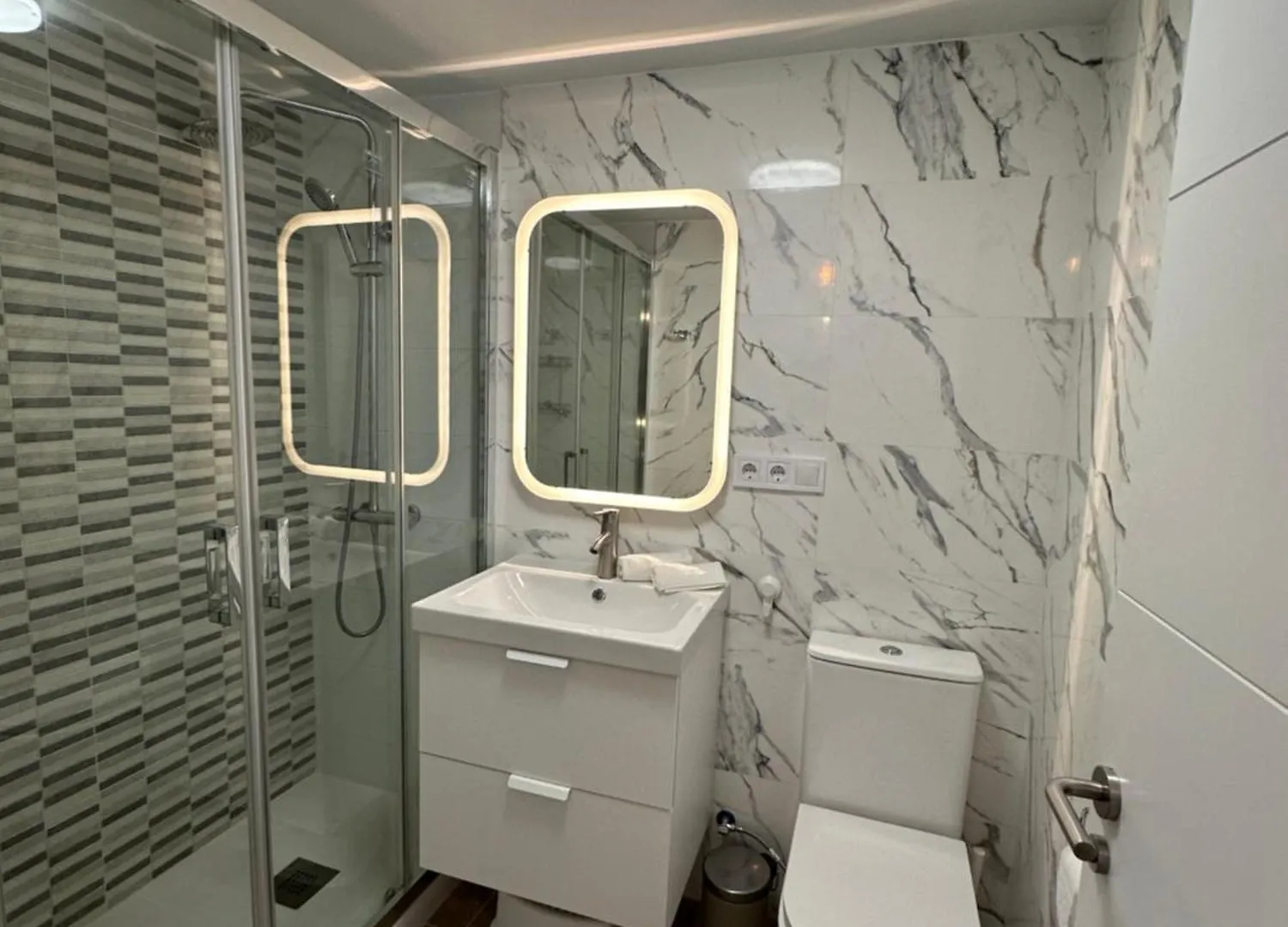 Apartment With Panoramic View 베날마데나코스타